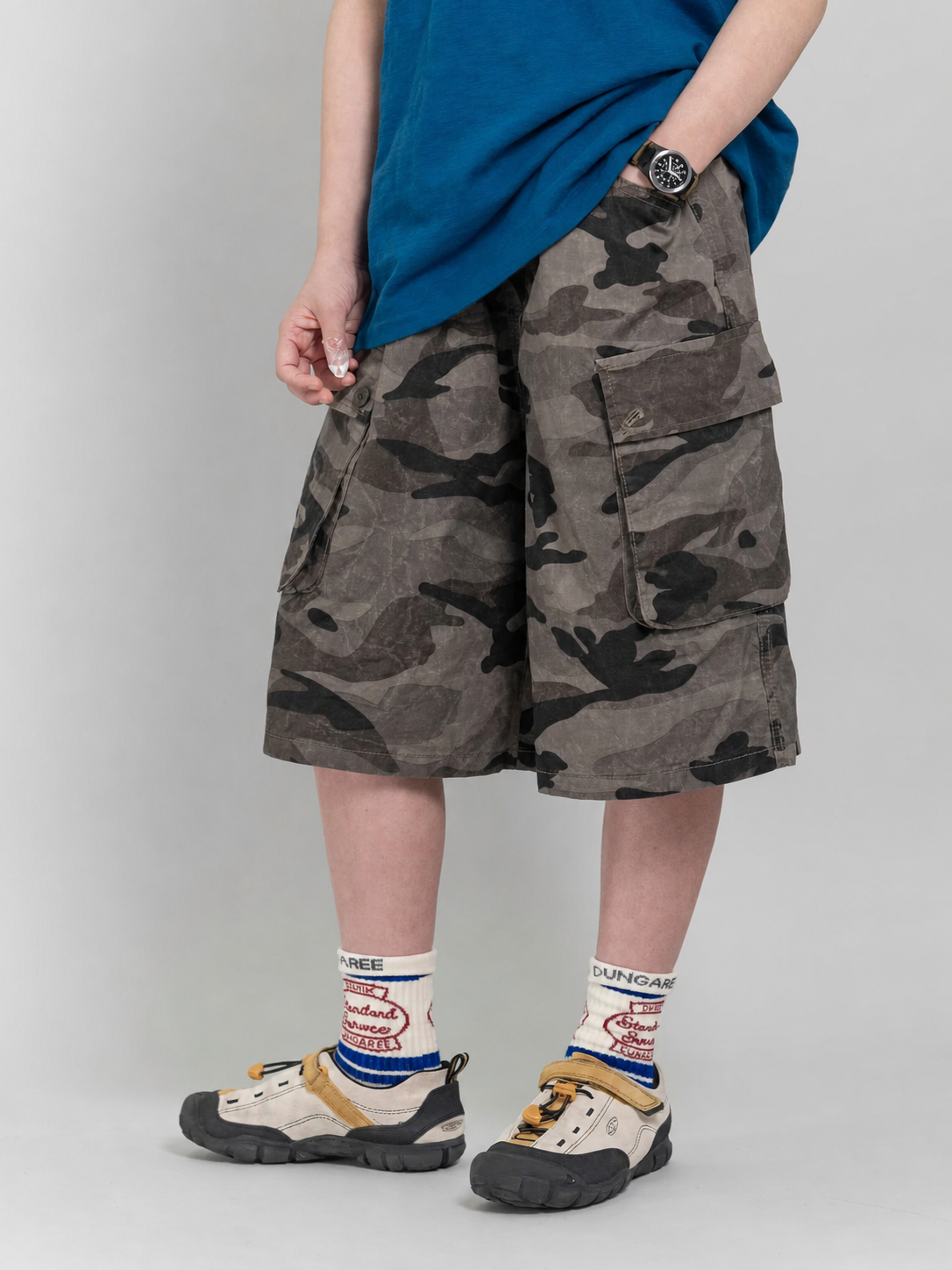 Trail Ready kids washed camouflage cargo shorts with 3D side pockets