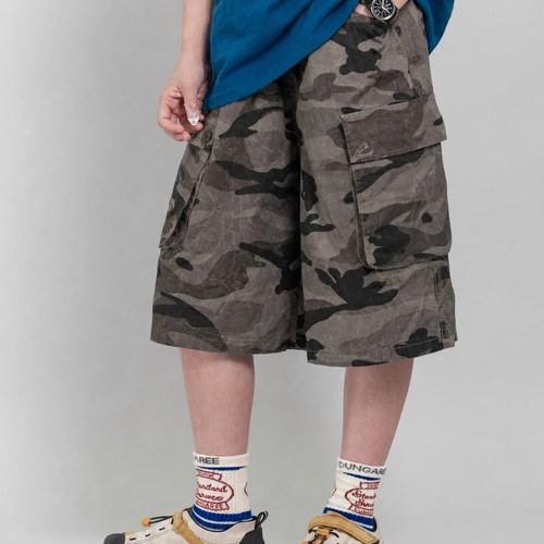 Trail Ready kids washed camouflage cargo shorts with 3D side pockets